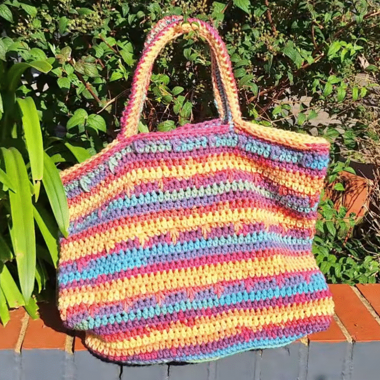 FREE Crochet Beach Bag Pattern for Sunny Beach Days
