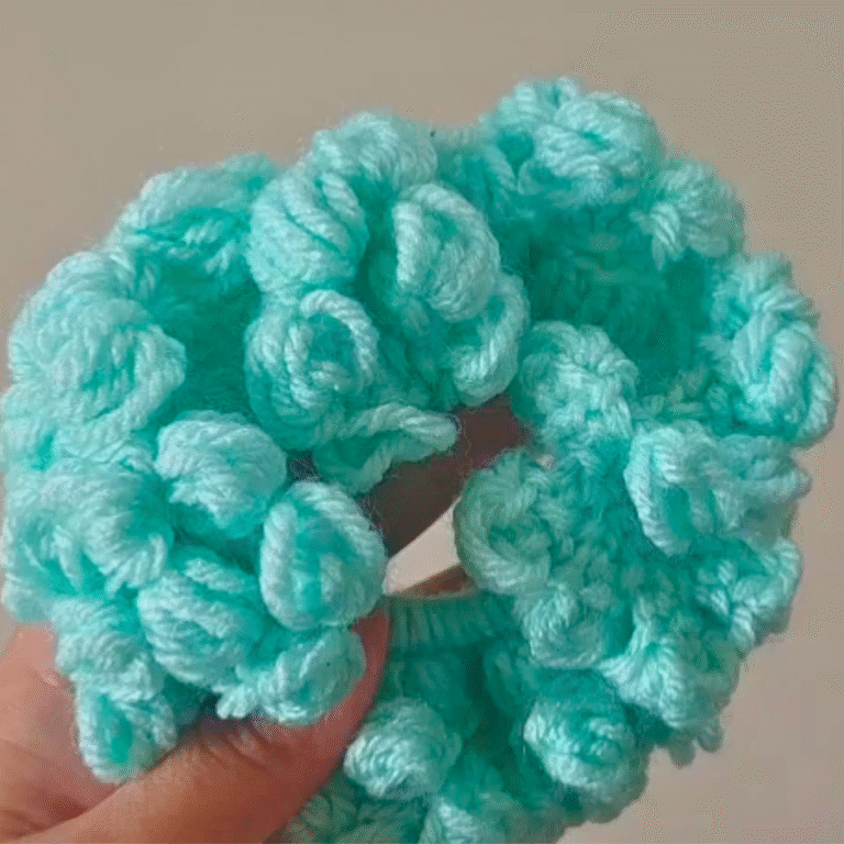 Easy Crochet Scrunchies Pattern for Chic Hair Accessories