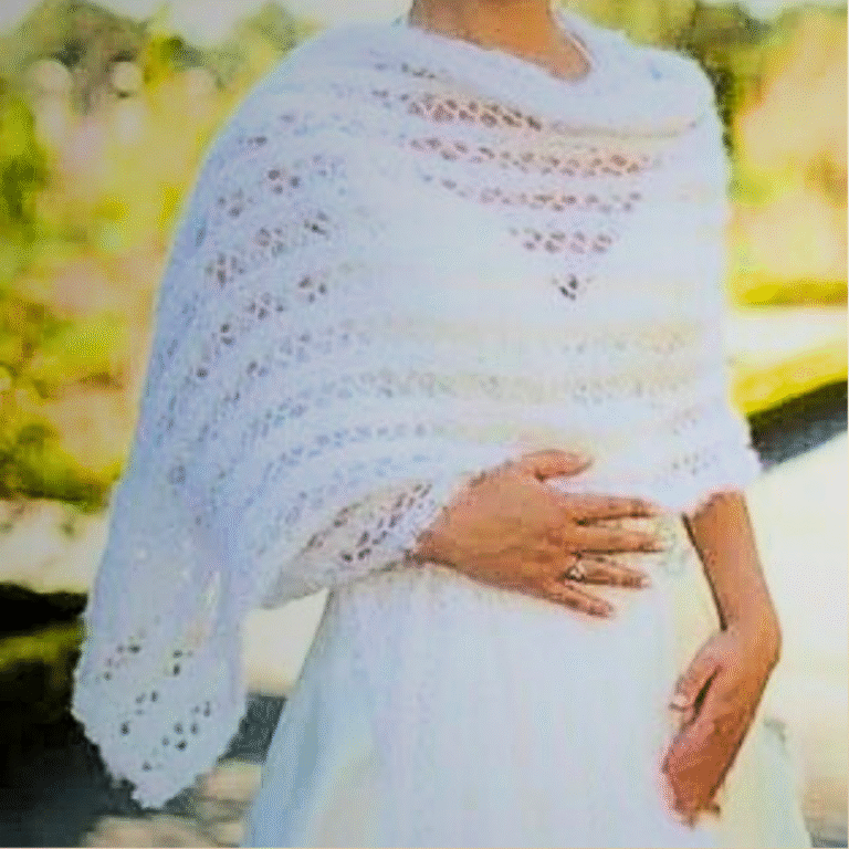 Stylish Crochet Distinctive Shawl Pattern for Breezy Evenings
