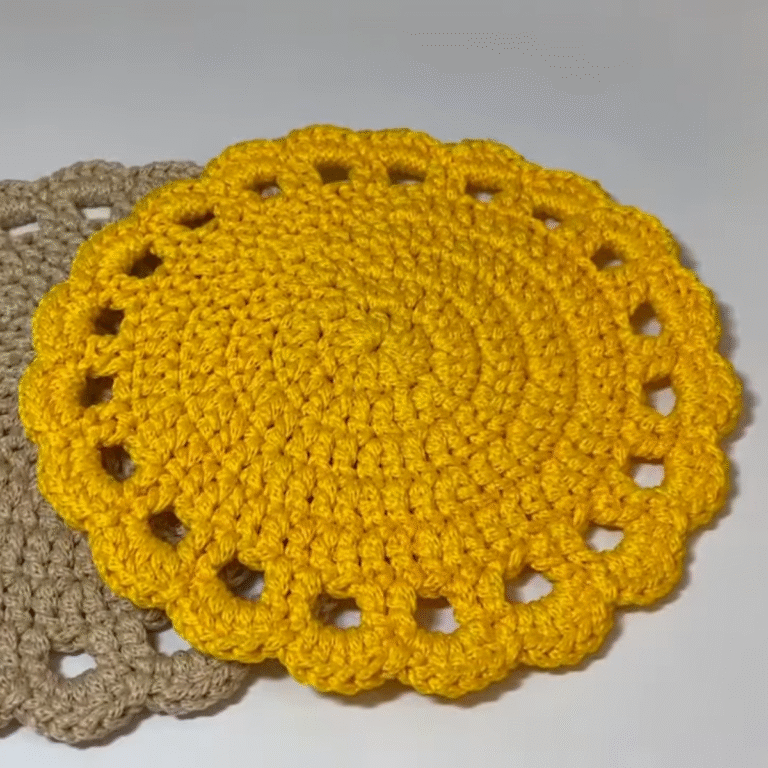 Vintage Style Crochet Napkin Pattern For Unique Table Decor
